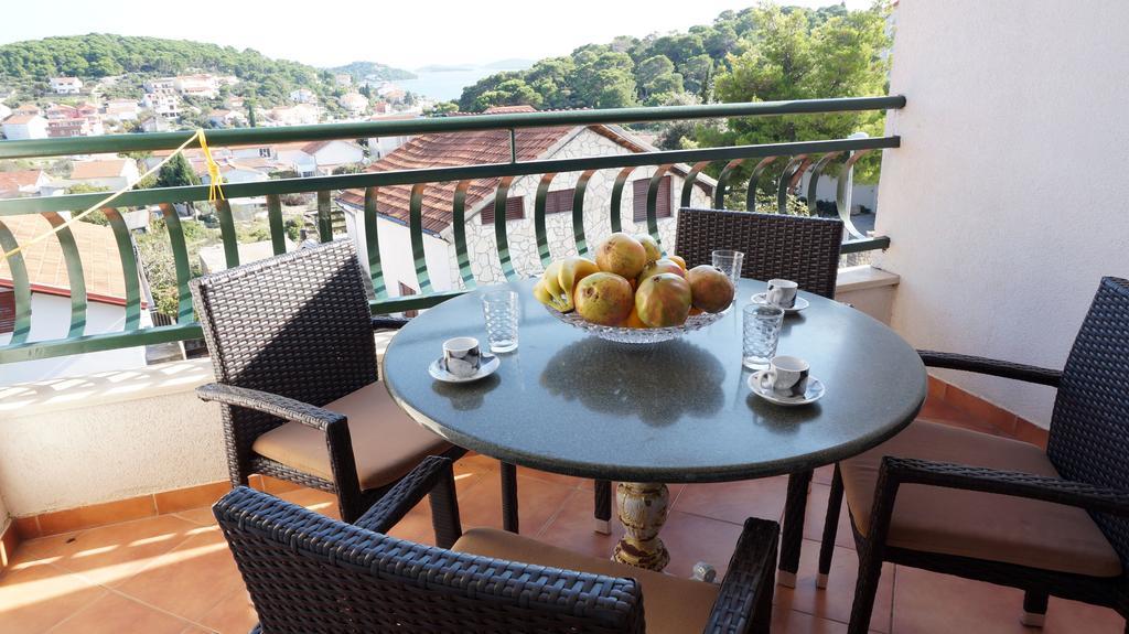 Villa Dvorine Tisno Habitación foto