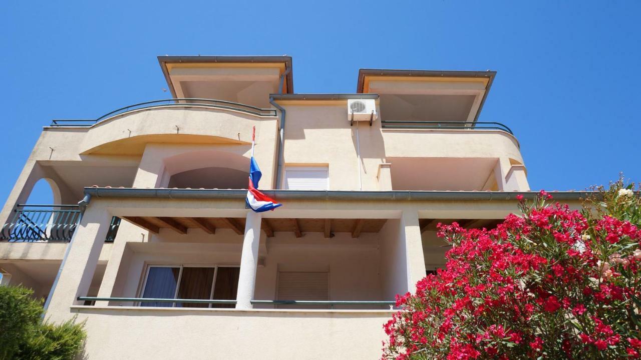 Villa Dvorine Tisno Exterior foto